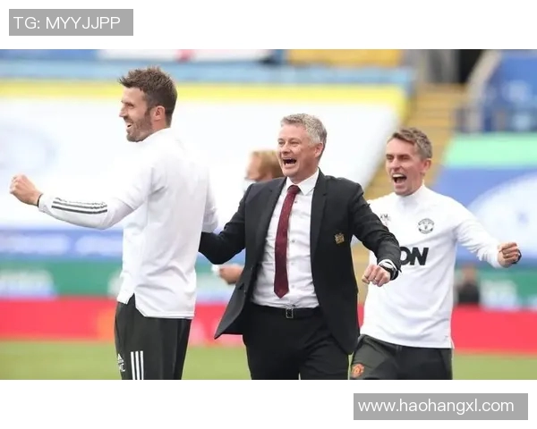 曼联3-2逆转击败南安普顿，升至英超榜首，主帅索尔斯克亚为球队表现感到骄傲